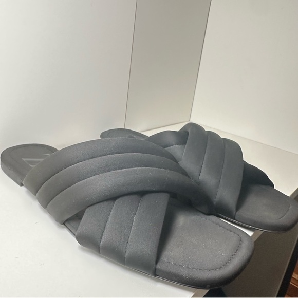 Zara Women's Stylish Black Sandal - Picture 3 of 6